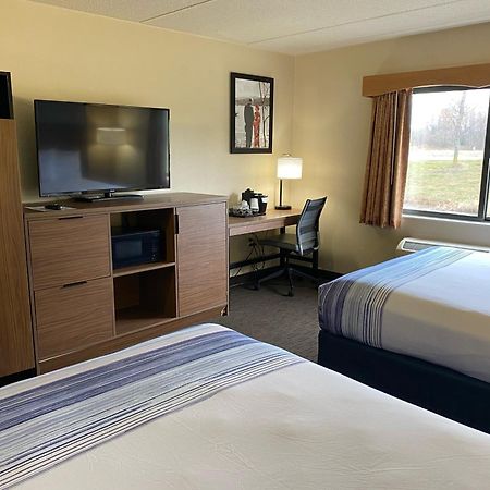 Americinn By Wyndham Greenville Bagian luar foto