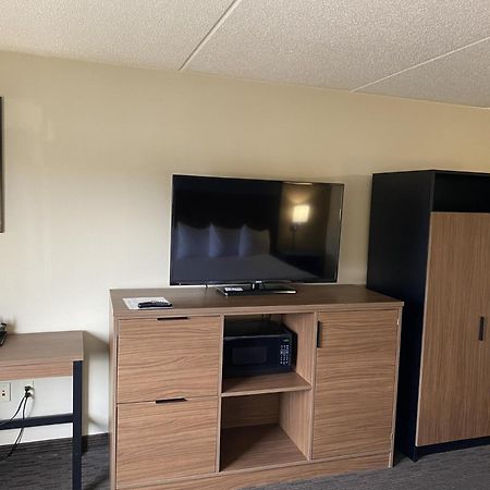 Americinn By Wyndham Greenville Bagian luar foto
