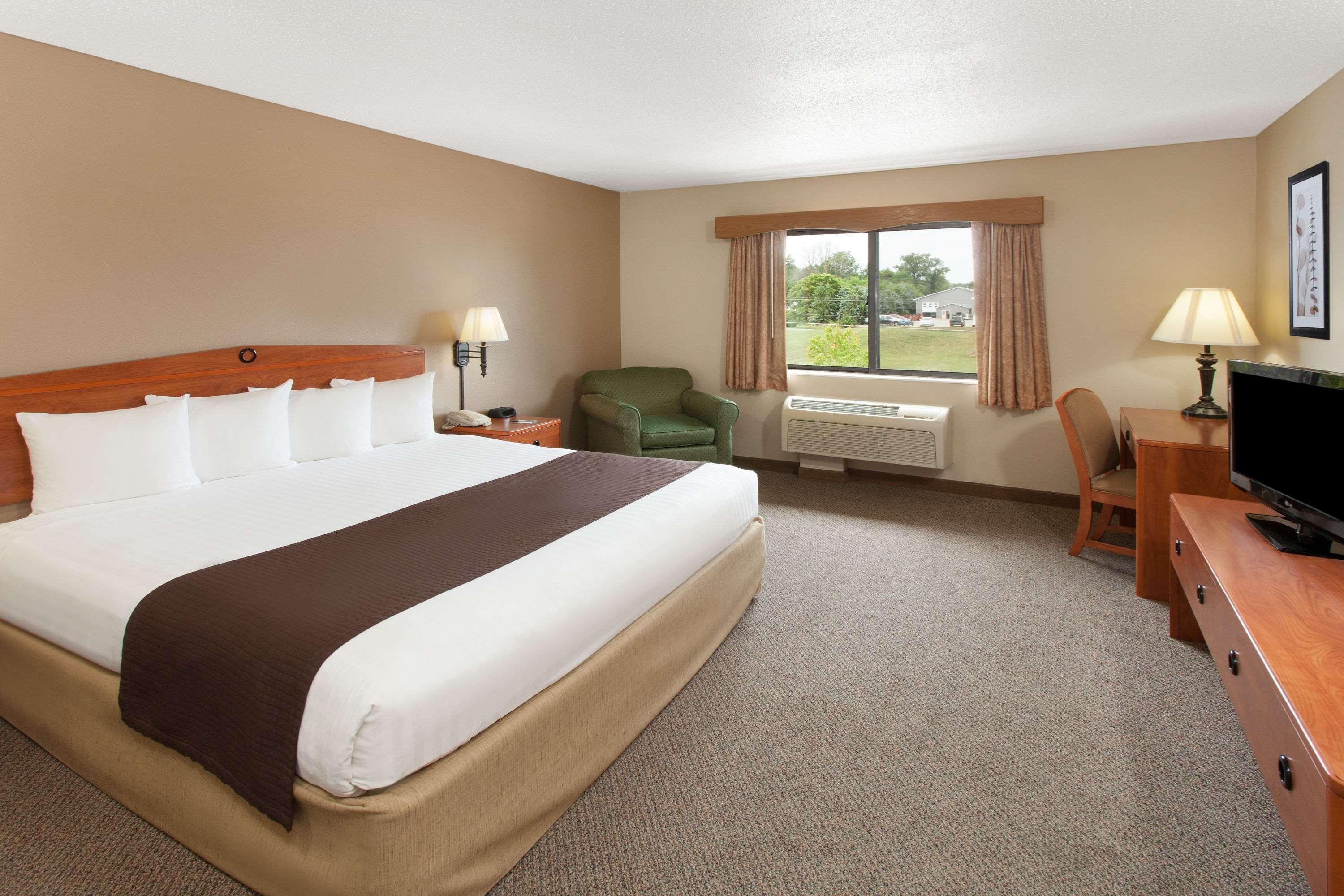 Americinn By Wyndham Greenville Bagian luar foto