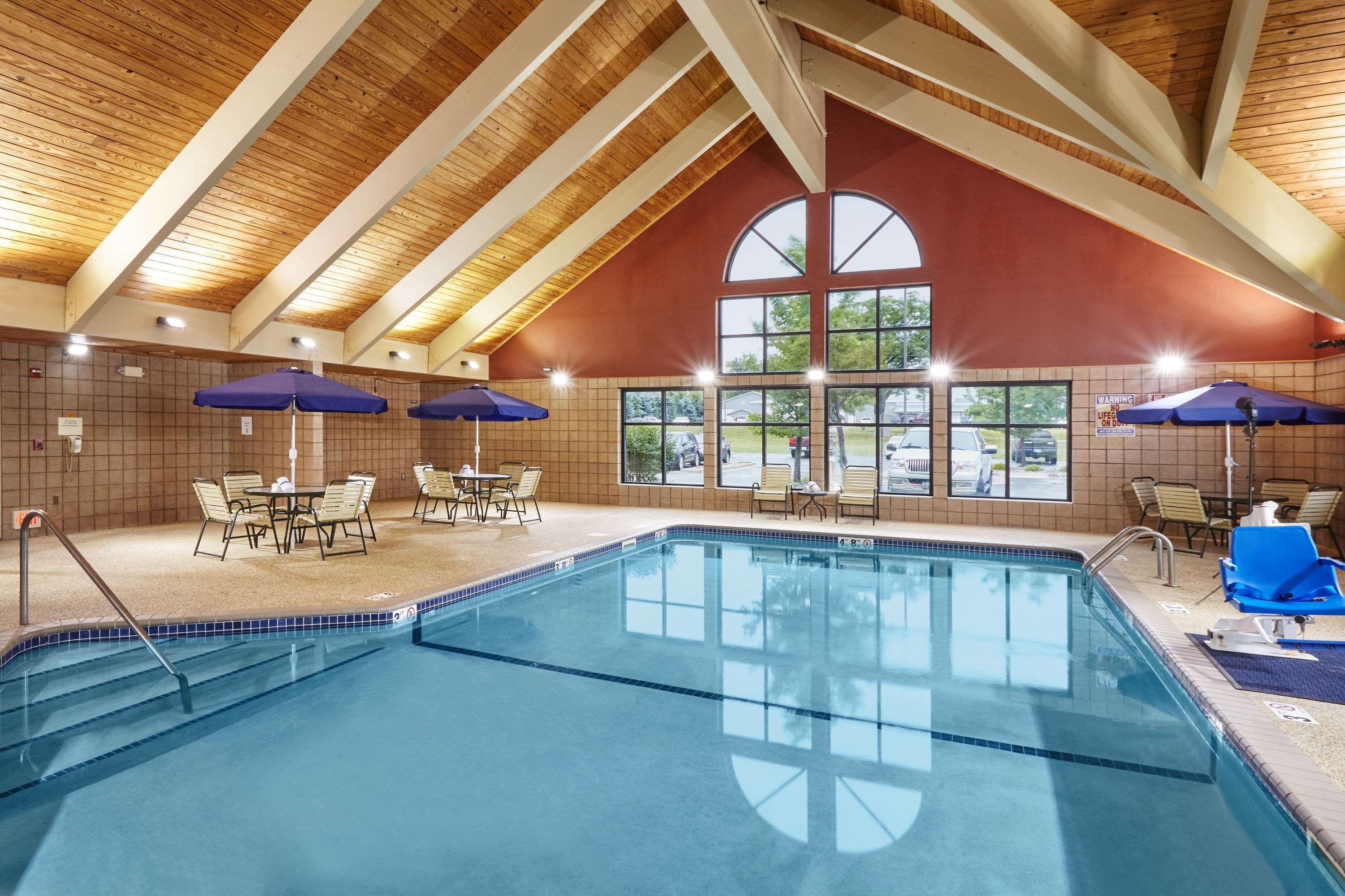 Americinn By Wyndham Greenville Bagian luar foto