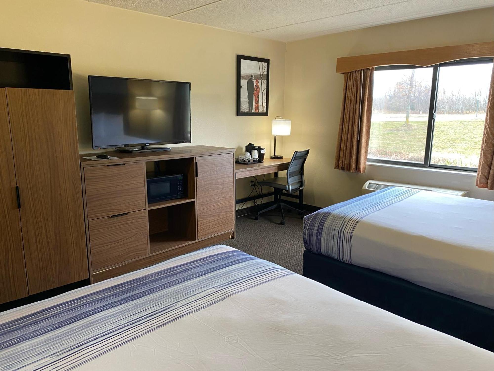 Americinn By Wyndham Greenville Bagian luar foto