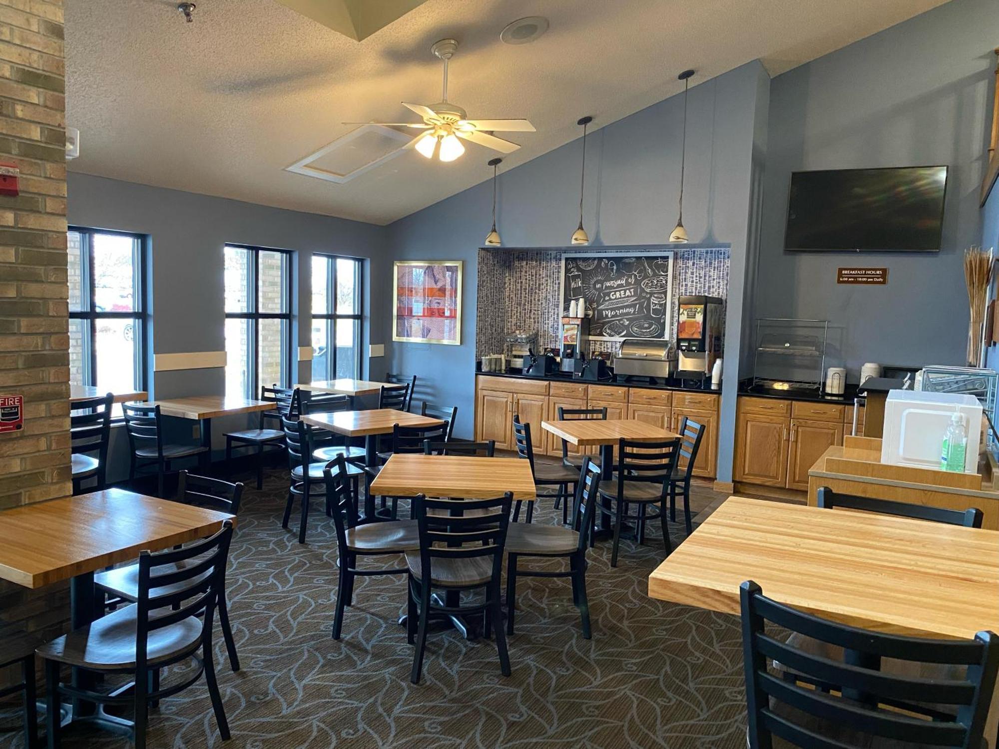 Americinn By Wyndham Greenville Bagian luar foto
