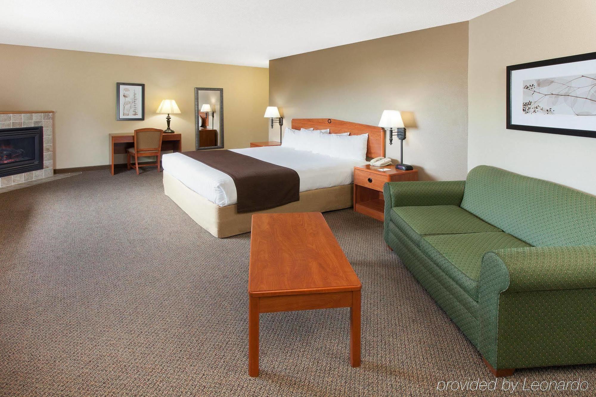 Americinn By Wyndham Greenville Bagian luar foto