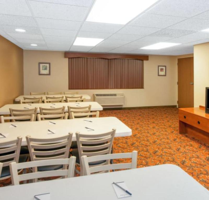 Americinn By Wyndham Greenville Bagian luar foto