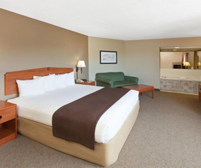 Americinn By Wyndham Greenville Bagian luar foto